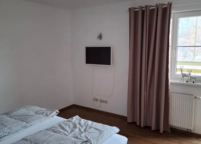 Haus Nadegger アパート ヴェルフェン